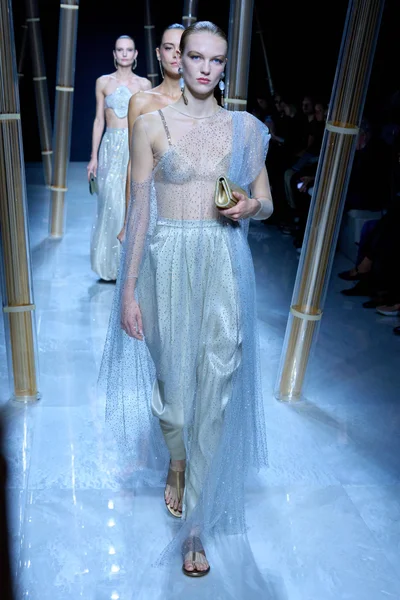Look 54